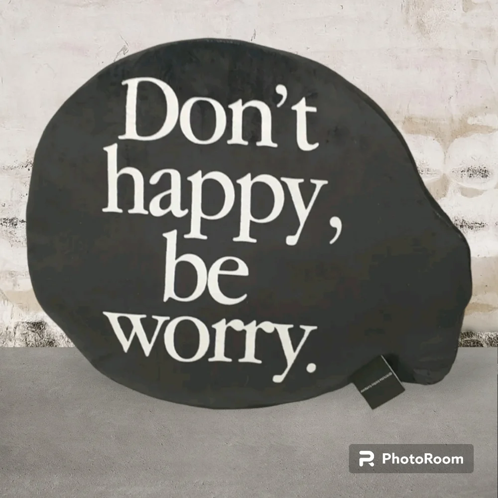 Market SMILEY® SMILEY DON’T HAPPY BE WORRY PILLOW Market Studio NEW!